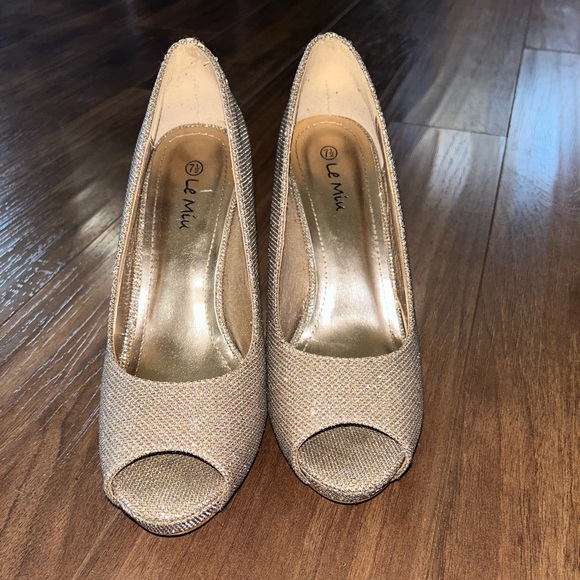 Gold Glitter Heels - Picture 1 of 2